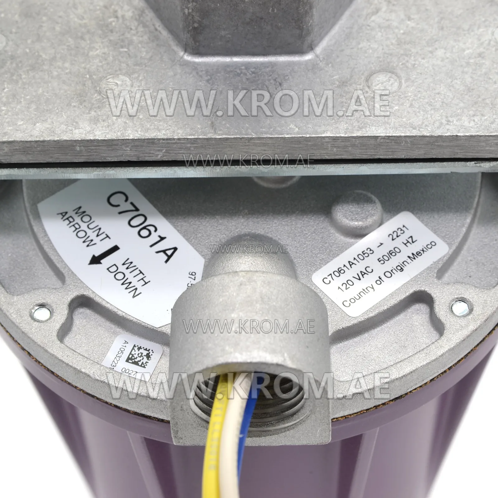 Honeywell C7061A1053 UV detector 120VAC with NPT